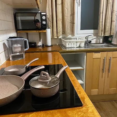 Huge And Affordable 3 Bedroom Flat In Hammersmith For 7 People With Welcome Breakfast London Exterior photo